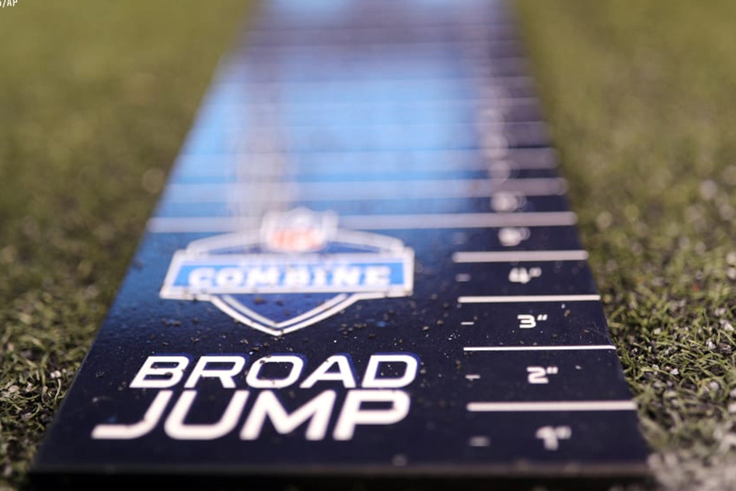 Vertical Jump vs Broad Jump: Maximizing Athletic Performance Through Smart Testing